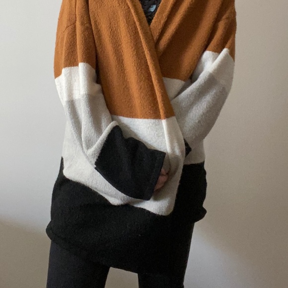 Colorblock neutral and slouchy cardigan - Picture 4 of 7